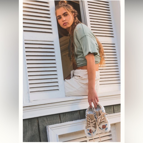 FREE PEOPLE | VIEW FROM THE TOP - SAND fully beaded sneakers - Picture 6 of 14